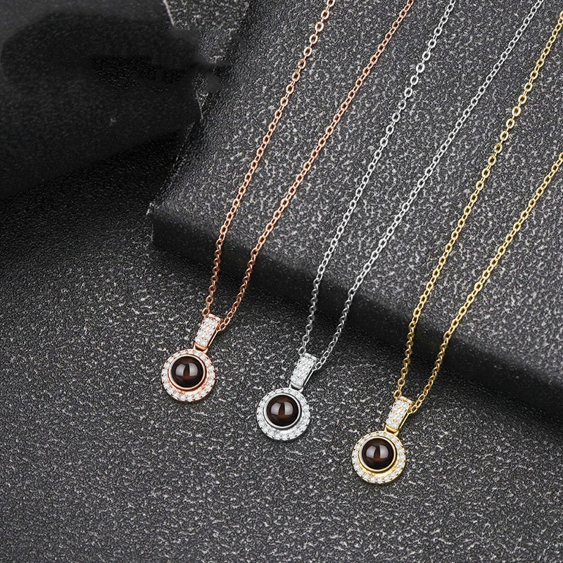 Remi Amori Circle Necklace